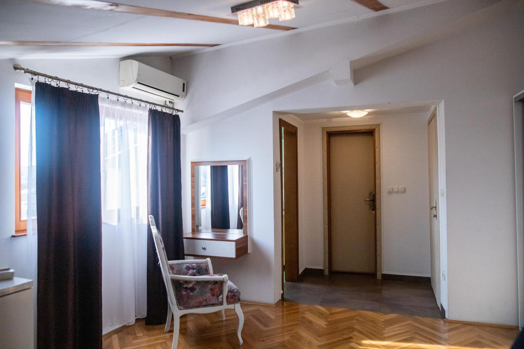 Hotel Herc ซาราเยโว ภายนอก รูปภาพ